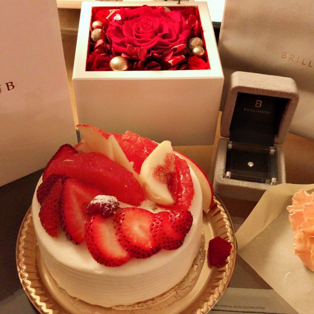 【BRILLIANCE+(ブリリアンスプラス)の口コミ】 婚約指輪を購入した店舗で、婚約指輪と結婚指輪を重ねて付けたいと思って…