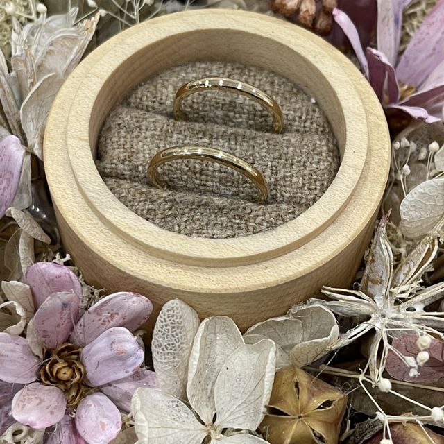 【鎌倉彫金工房の口コミ】 もともとシンプルなのが良かったのと、お洒落なゴールドが希望でした。ゴ…