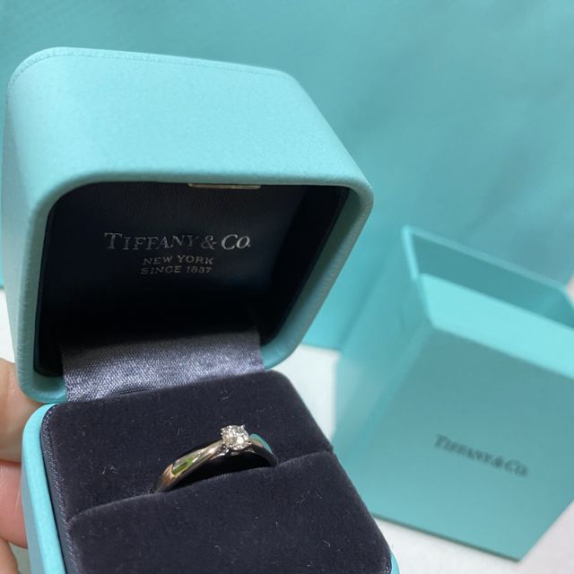 【ティファニー(Tiffany & Co.)の口コミ】 ティファニーとゆうブランドを知って以来、私は結婚する時にティファニー…