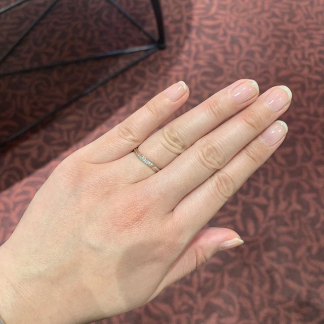 【ケイウノ ブライダル(K.UNO BRIDAL)の口コミ】 プラチナとピンクゴールドが両方入っているデザインで、全てプラチナにし…