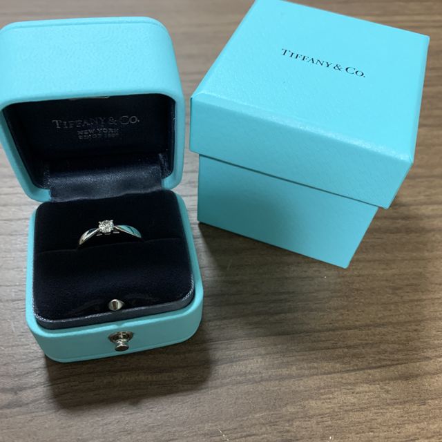 【ティファニー(Tiffany & Co.)の口コミ】 婚約指輪は昔から憧れのティファニーの指輪がいいとずっと思っていました…