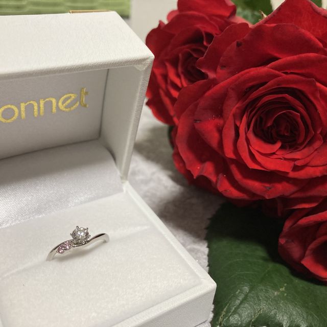 【ジュエリーソネットの口コミ】 婚約指輪を探しており、いくつかの店を回っていました。どのようなものが…