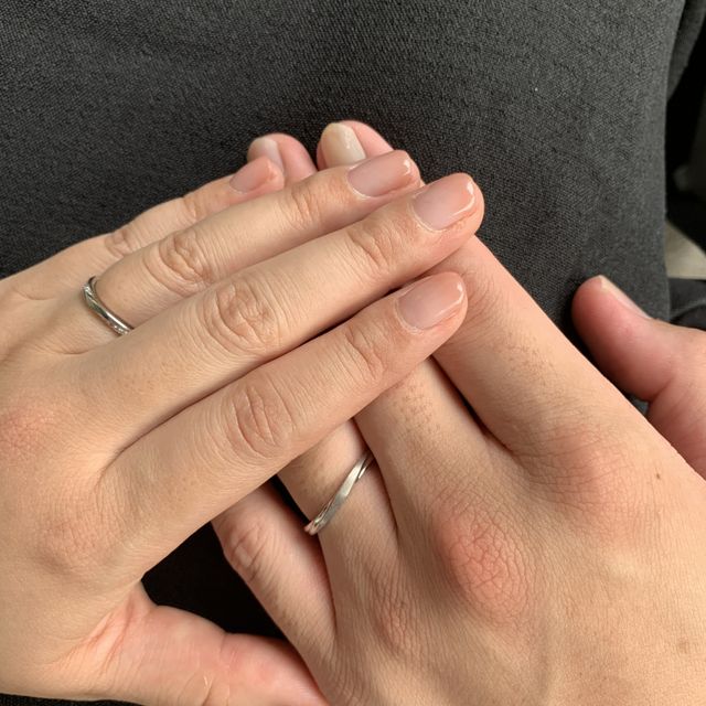 【エクセルコダイヤモンド(EXELCO DIAMOND)の口コミ】 日常生活で指輪が回って、正面がズレてもデザインが綺麗な物がいい！って…