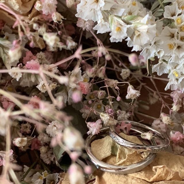 【エクセルコダイヤモンド(EXELCO DIAMOND)の口コミ】 日常生活で指輪が回って、正面がズレてもデザインが綺麗な物がいい！って…