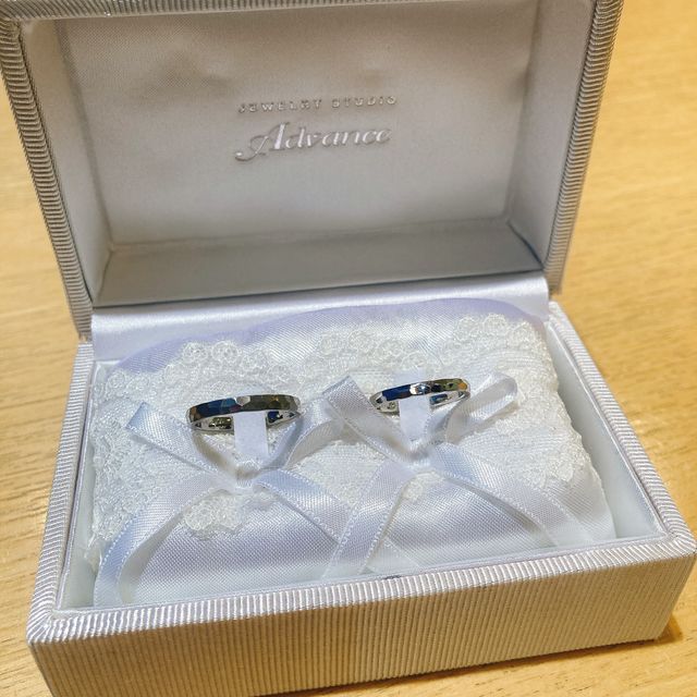 【JEWELRY STUDIO Advance(ジュエリースタジオアドバンス)の口コミ】 シンプルなデザインで探していました。
くすみ加減を自由に選べるので、男…