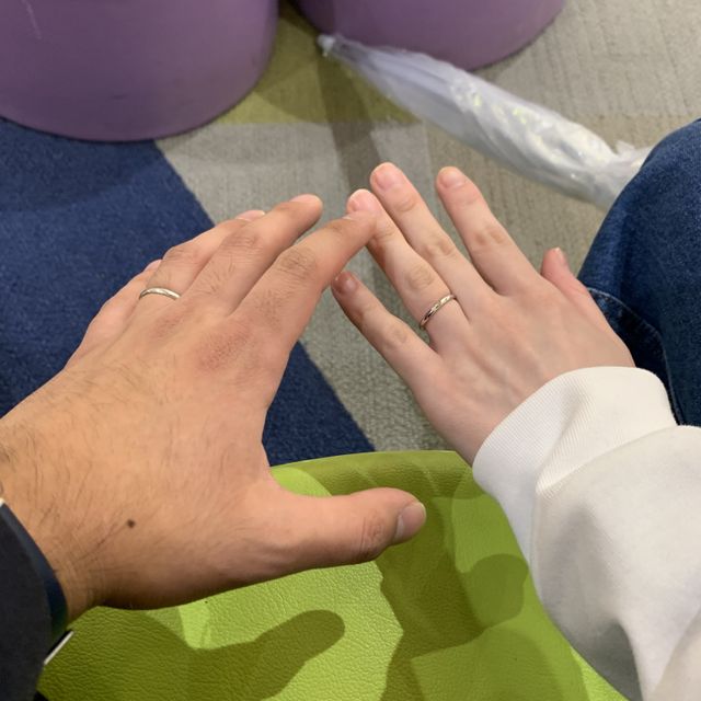 【ケイウノ ブライダル(K.UNO BRIDAL)の口コミ】 デサインはとてもシンプルで可愛くて、仕事の時でもつけれそうと思って、…