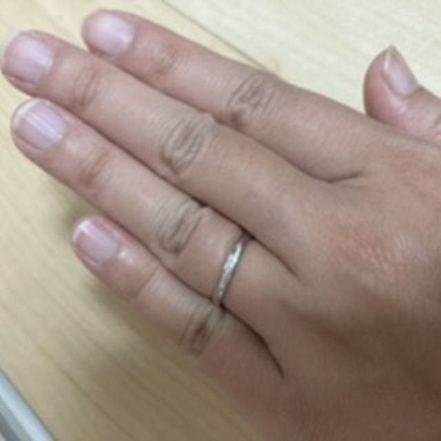 【銀座ダイヤモンドシライシの口コミ】 長くつける事を考えて、出来るだけシンプルなものを探していました。そこ…