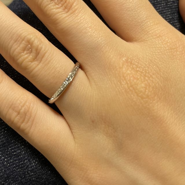 【銀座ダイヤモンドシライシの口コミ】 ペアリングでお互い満足のいくデザインだったことが決め手でした。お互い…