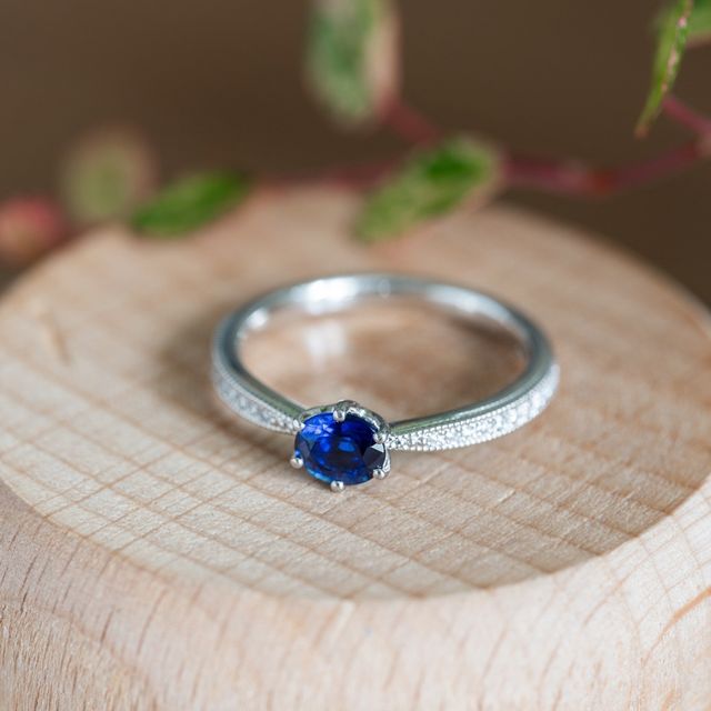 【Cayof(カヨフ)の口コミ】 ルース持ち込みだったため対応いただけること・予定している結婚指輪と重…