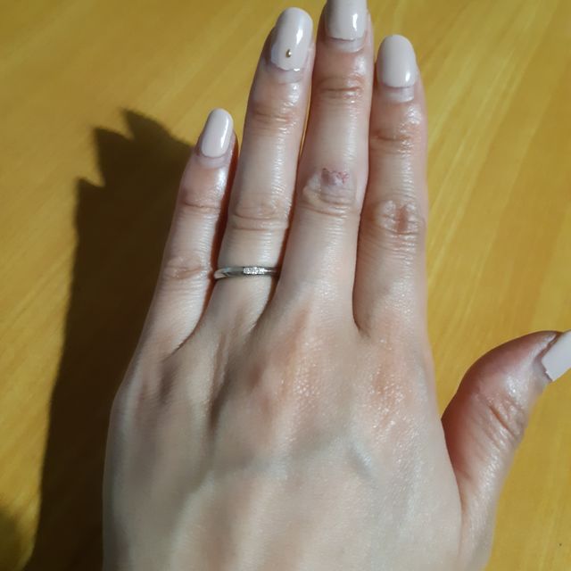 【ラザール ダイヤモンド(LAZARE DIAMOND)の口コミ】 私は丸っぽいデザイン、彼は角ばったデザインを希望していたところ、店員…