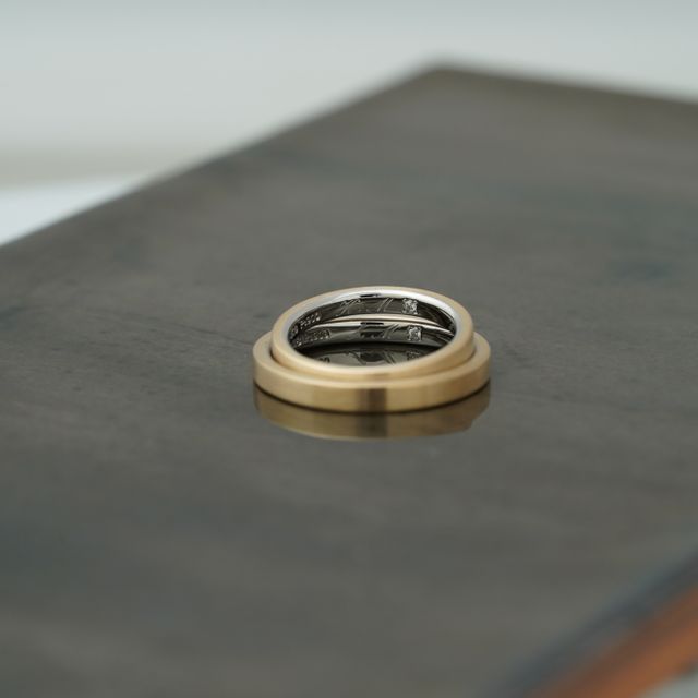 【THREE TREES(スリーツリーズ)の口コミ】 ゴールドとプラチナの配色の結婚指輪を付けたいと思い、この指輪に決めま…