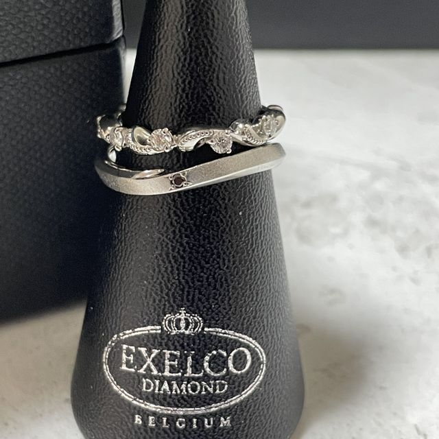 【エクセルコダイヤモンド(EXELCO DIAMOND)の口コミ】 女性の指輪デザインが他にはものであった。
人と違う指輪を望んでいる人に…