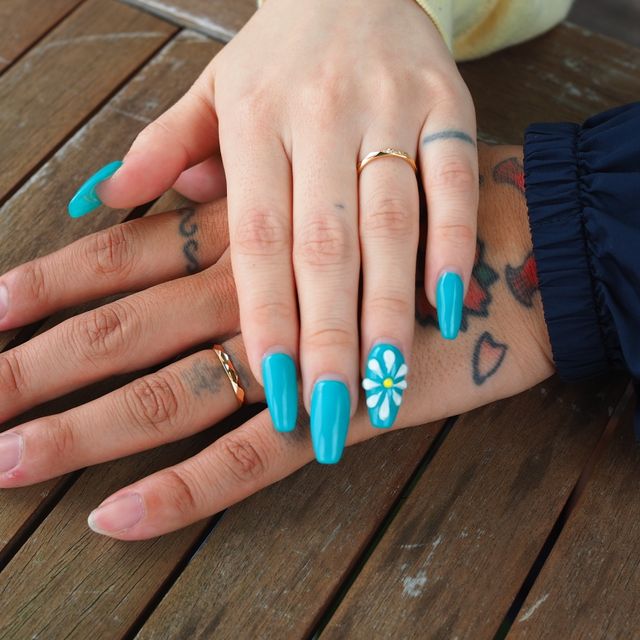 【insembre(インセンブレ)の口コミ】 デザインも素材もタイプだったのでこれにしました。ダイヤカットされた加…