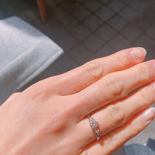 【銀座ダイヤモンドシライシの口コミ】 サプライズではなく、彼と2人で店舗を周り吟味しました。

ダイヤモンド:…