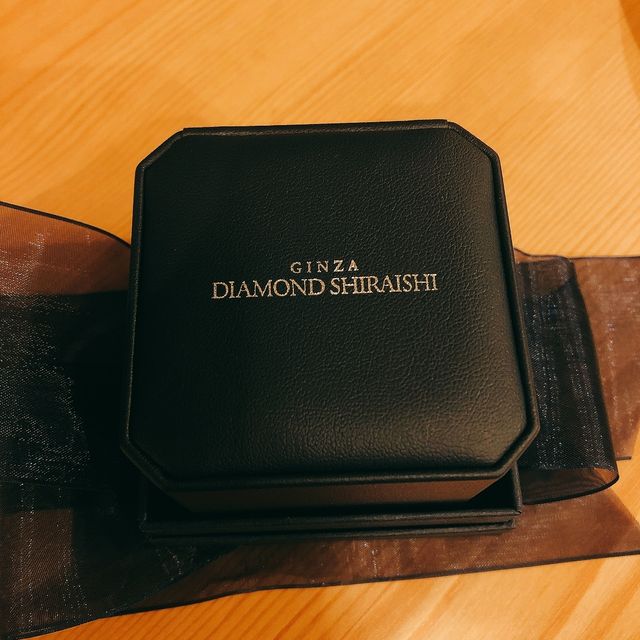 【銀座ダイヤモンドシライシの口コミ】 サプライズではなく、彼と2人で店舗を周り吟味しました。

ダイヤモンド:…