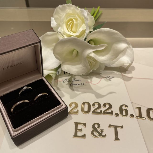 【アイプリモ(I-PRIMO)の口コミ】 婚約指輪と同じブランドで結婚指輪も探しており、私はゴールドが良かった…
