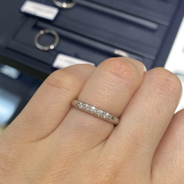 【ROYAL ASSCHER(ロイヤル・アッシャー)の口コミ】 オランダ王国御用達のブランドであり、上品で定番のデザインが多いですが…