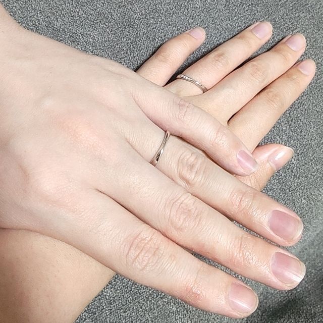 【銀座ダイヤモンドシライシの口コミ】 店員さんに予算に合う内容でたくさんのデザインの指輪を持ってきてもらい…