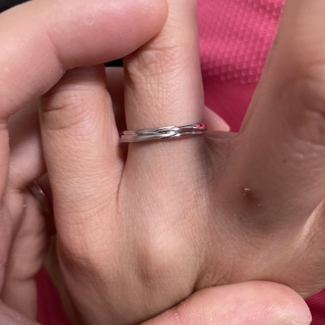 【銀座ダイヤモンドシライシの口コミ】 ダイヤモンドで、艶消しされていて、艶消しに、すごく惹かれた。他の店で…