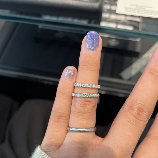 【エクセルコダイヤモンド(EXELCO DIAMOND)の口コミ】 素材はプラチナで　種類としては婚約指輪に該当するとおもいますが、結婚…