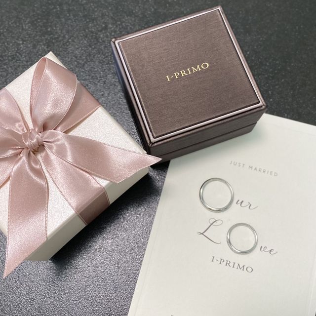 【アイプリモ(I-PRIMO)の口コミ】 結婚指輪はアイプリモの【アテナ】を選びました。

夫婦ともに、もともと…