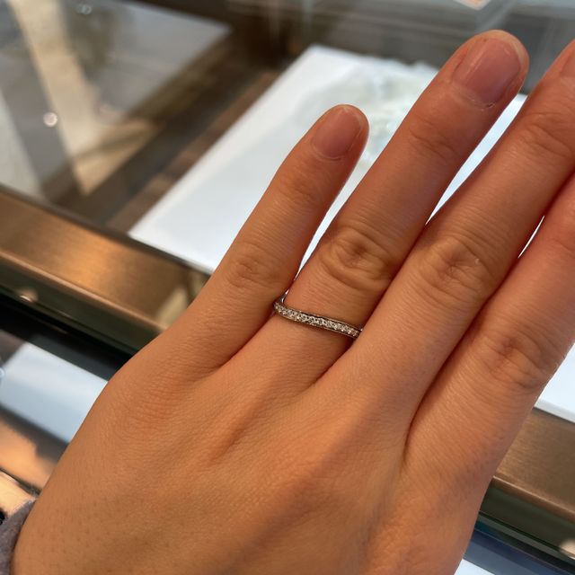 【シャネル(CHANEL)の口コミ】 指輪のデザインはすごく気に入りました。少しウェーブがかっていて指が細…