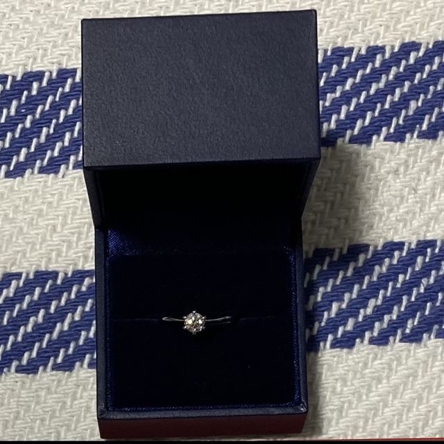 【銀座ダイヤモンドシライシの口コミ】 たくさんの中から自分が気に入ったダイヤモンドが選べることがとてもいい…