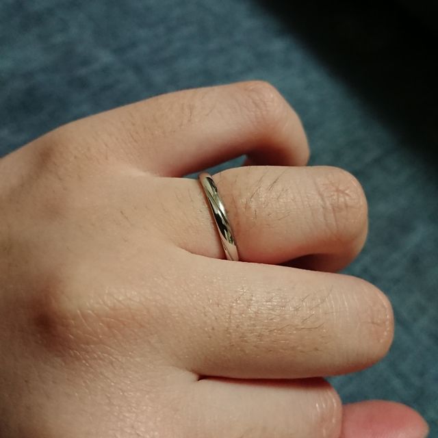 【アイプリモ(I-PRIMO)の口コミ】 シンプルかつ上品な指輪で、ずっと着用していても問題ないものを探してい…