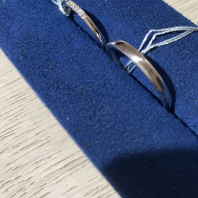 【銀座ダイヤモンドシライシの口コミ】 初めからシンプルなものにしたいと思っていたので、何品か付けさせていた…