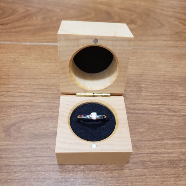 【SORA(ソラ)の口コミ】 ソラのリングの、光に照らされた時の発色の鮮やかさに目を奪われました。…