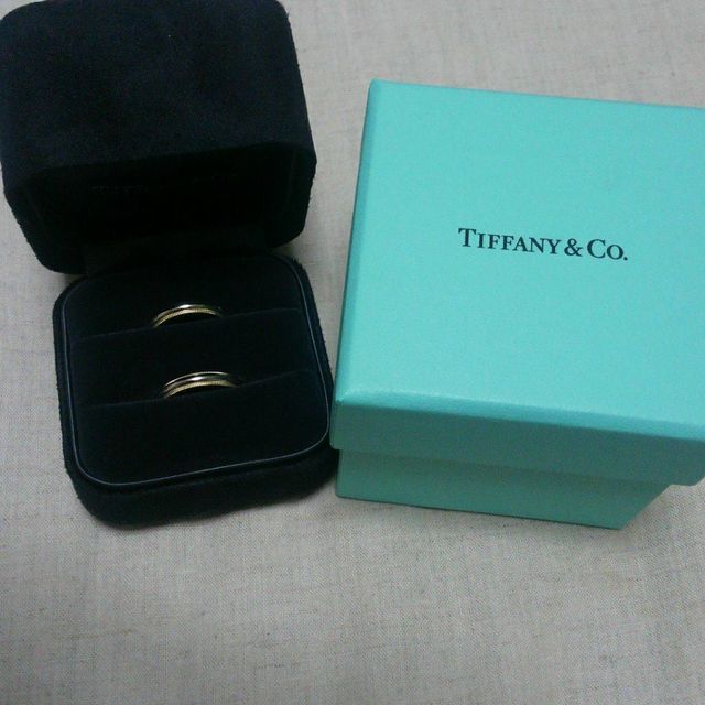 【ティファニー(Tiffany & Co.)の口コミ】 初めはゴールドの指輪にしたいと思い、ゴールドを中心に、ネット等を使っ…