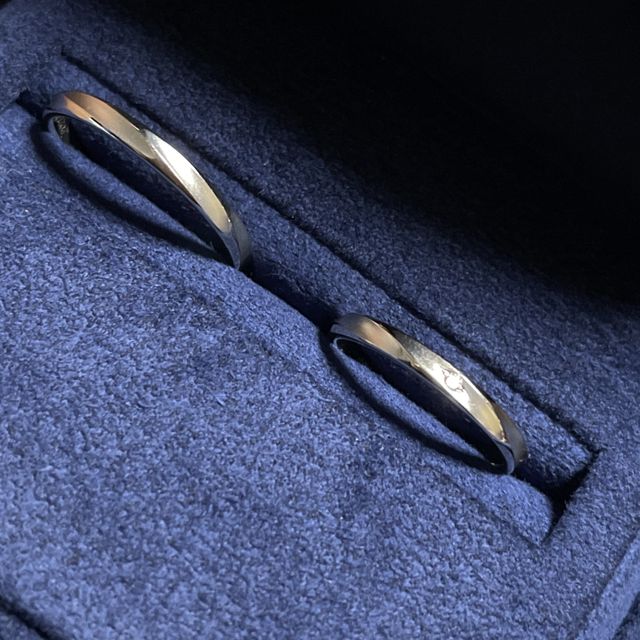 【ROYAL ASSCHER(ロイヤル・アッシャー)の口コミ】 ねじれているようなデザインが気に入りました。男性用、女性用ともにねじ…