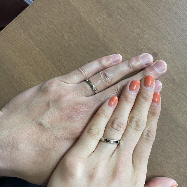 【4℃ BRIDAL(ヨンドシーブライダル)の口コミ】 2人でつけるものなので、シンプルなデザインで日常にも馴染むもの、ただお…