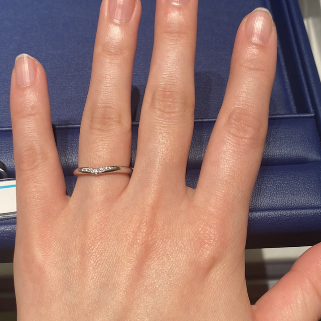 【銀座ダイヤモンドシライシの口コミ】 ・指輪のデザイン：プラチナ部分とダイヤモンドの両方が正面からバランス…