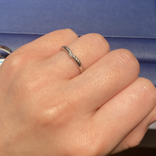 【銀座ダイヤモンドシライシの口コミ】 ・指輪のデザイン：プラチナ部分とダイヤモンドの両方が正面からバランス…