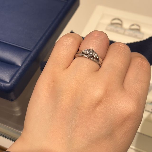 【銀座ダイヤモンドシライシの口コミ】 もともとエンゲージリングもダイヤモンドシライシさんのもので、マリッジ…