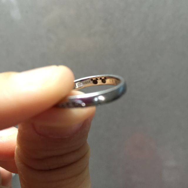 【THE KISS(ザ・キッス)の口コミ】 ディズニーが好きだけど堂々と身につける事には抵抗があり、さりげないミ…