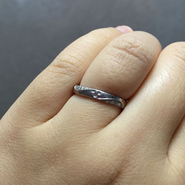 【THE KISS(ザ・キッス)の口コミ】 ディズニーが好きだけど堂々と身につける事には抵抗があり、さりげないミ…