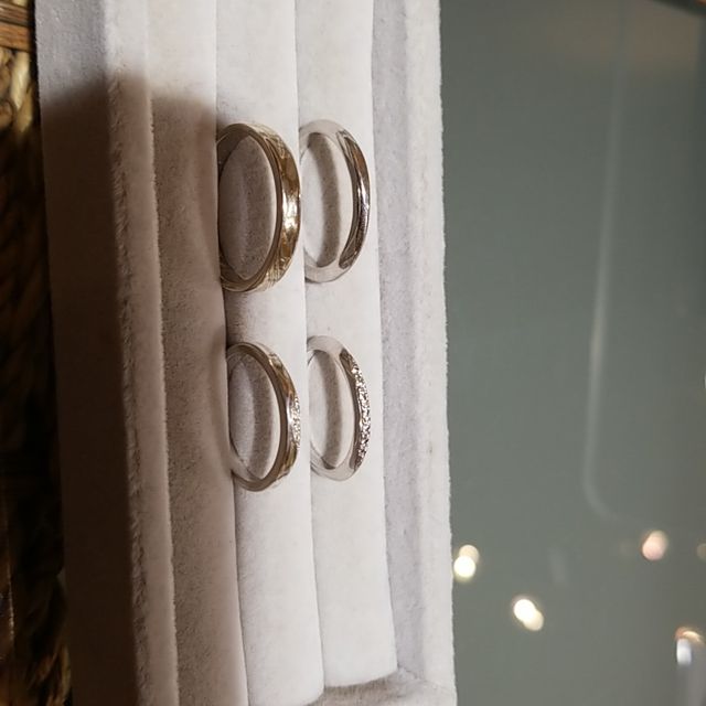 【杢目金屋(もくめがねや)の口コミ】 木目調の指輪は和のテイストでとても可愛いです。特に桜が彫ってあるもの…