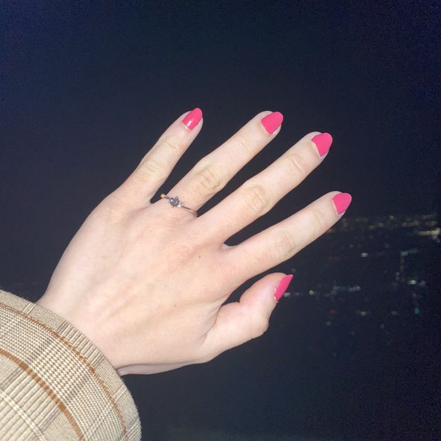 【アイプリモ(I-PRIMO)の口コミ】 デザインがとても可愛くて気に入りました！ダイヤのカラットも選べるし、…