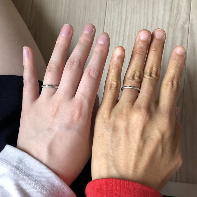 【4℃ BRIDAL(ヨンドシーブライダル)の口コミ】 来店前は価格以外ほとんど決めておらず、お店で様々なデザインの指輪を試…