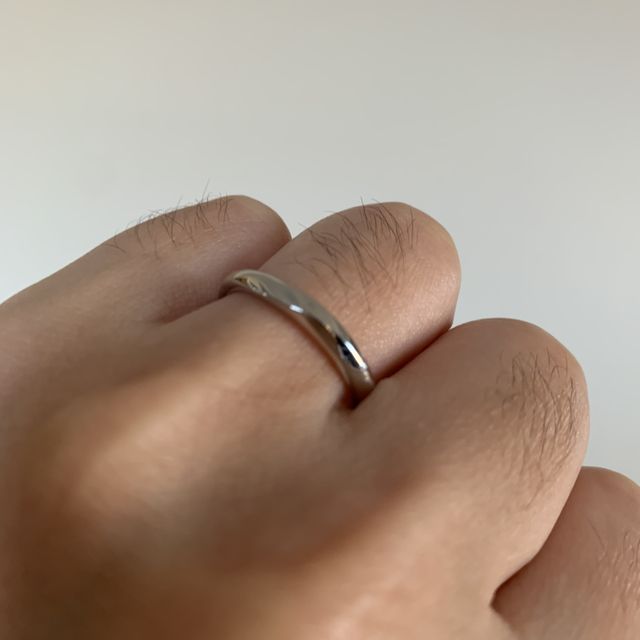 【銀座ダイヤモンドシライシの口コミ】 少しカットが入っていますが、長く使用するものなので違和感無く着用出来…