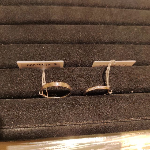 【TRECENTI(トレセンテ)の口コミ】 まだ決めていないですが良いデザインの結婚指輪がたくさんありました。結…