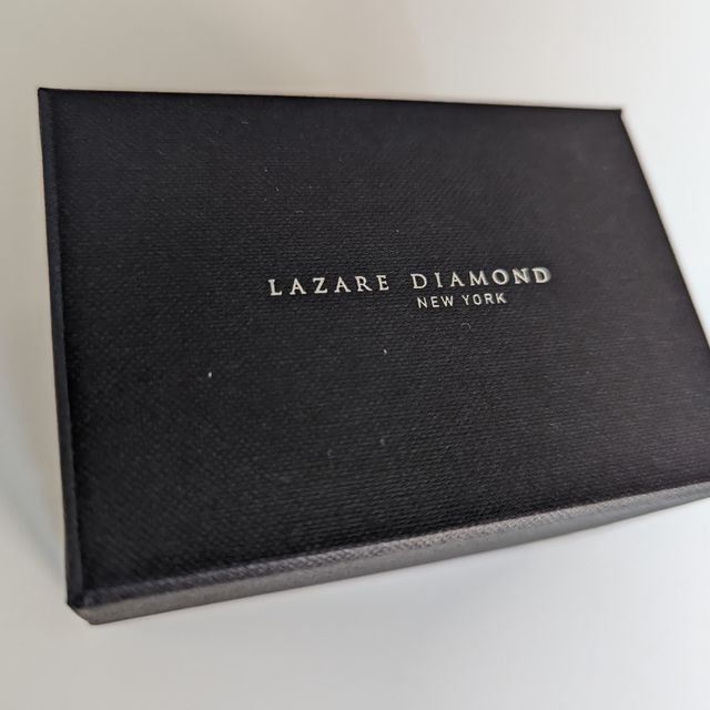 【ラザール ダイヤモンド(LAZARE DIAMOND)の口コミ】 ふたりで同じタイプのものをつけられること、仕事中も着けられるものを選…