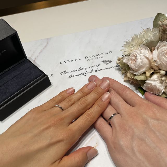 【ラザール ダイヤモンド(LAZARE DIAMOND)の口コミ】 アクセサリーが苦手な彼でも、指に馴染んで気にならない、と言ったことが…