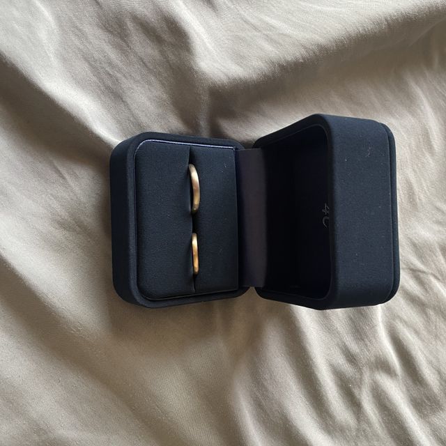 【4℃ BRIDAL(ヨンドシーブライダル)の口コミ】 シンプルであること、色がギラギラしすぎていないこと、アフターサービス…