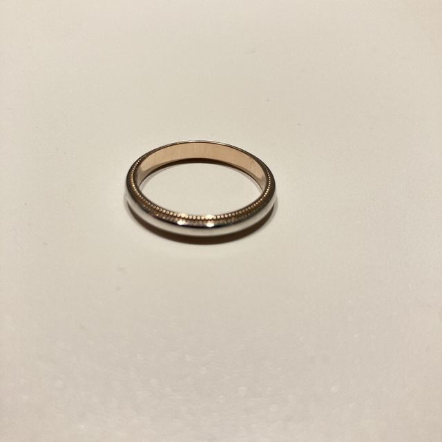 【アイプリモ(I-PRIMO)の口コミ】 値段も安い方で見た目も気に入ったのでこれに決めました！プラチナとゴー…