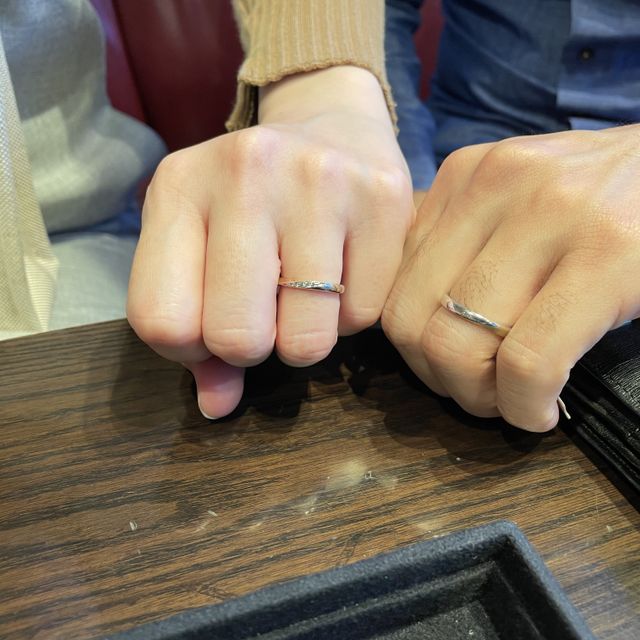 【ケイウノ ブライダル(K.UNO BRIDAL)の口コミ】 2種類の素材をハーフごとに選べるのが良かった。
プラチナ、ピンクゴール…