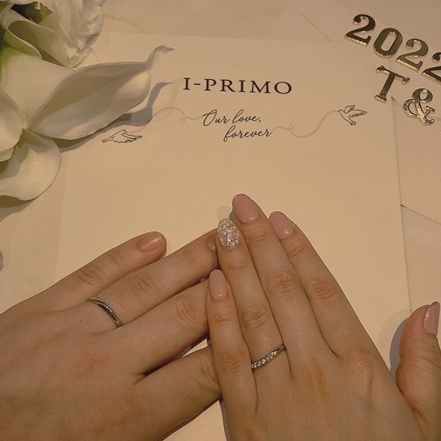 【アイプリモ(I-PRIMO)の口コミ】 2.3店舗見てまわった結果、
二人の指の形、ダイヤモンドの輝き、仕事でも…