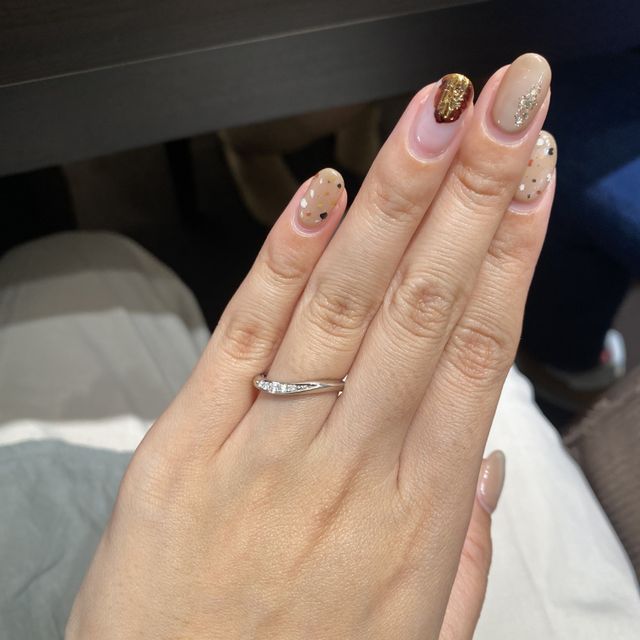 【アイプリモ(I-PRIMO)の口コミ】 片側にダイヤが入っているので、上下逆につけたら内側にダイヤがきて、ぶ…